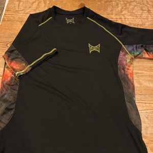 XL Tap-Out poly short sleeve black